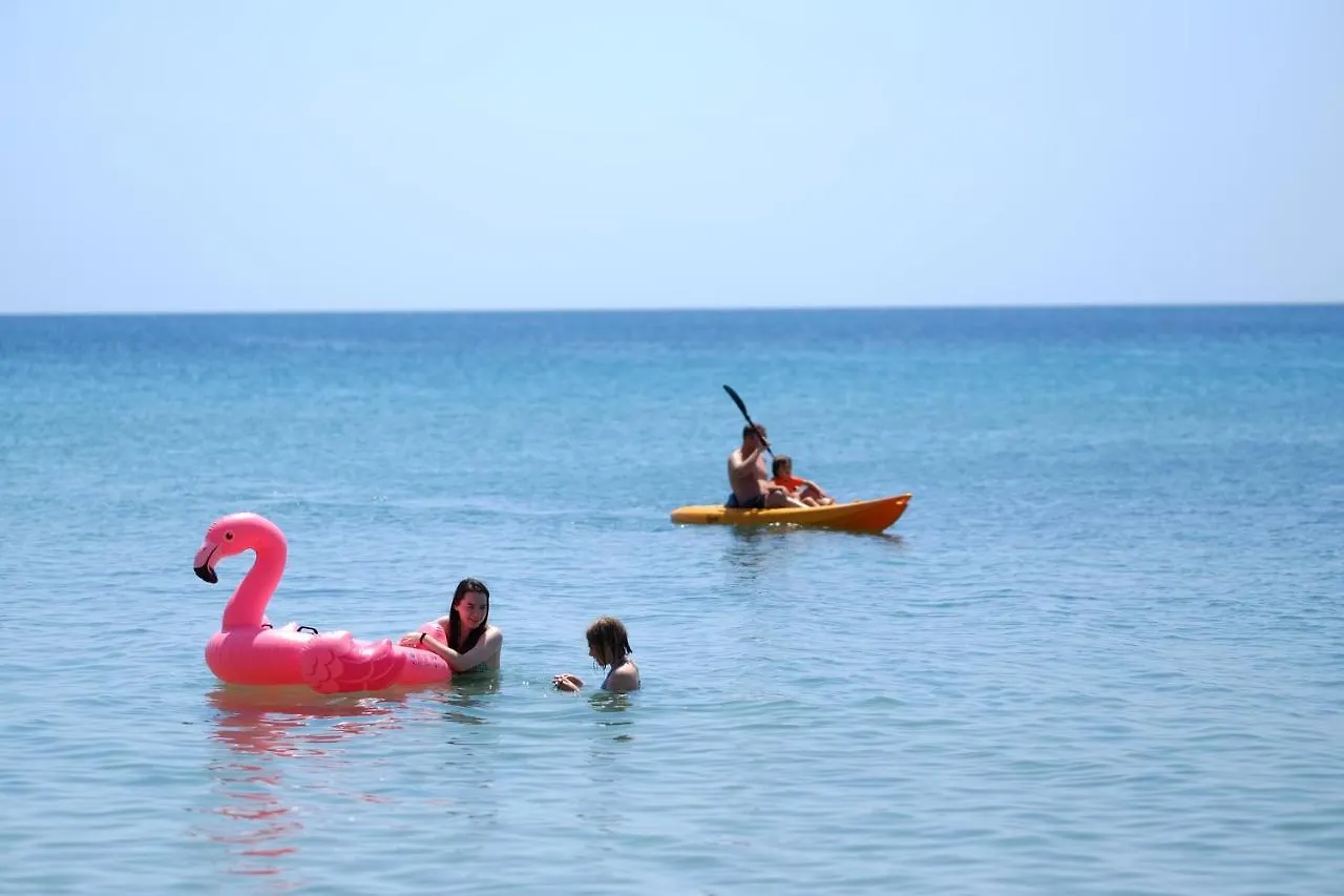 Playa Montroig Camping Resort Кемпинг Mont-roig del Camp